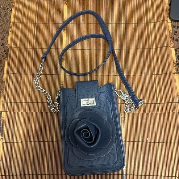 Kate & Mallory Faux Leather - Picture 6 of 9